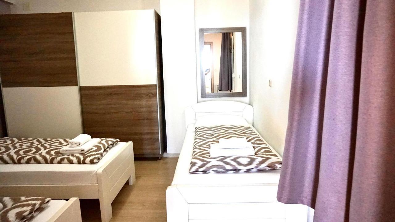 Apartments Maris Starigrad Exterior photo